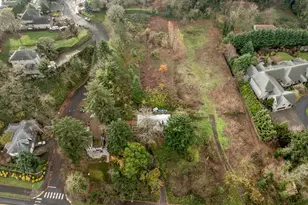 9833 SE 17th Ave, Milwaukie, OR 97222 - Photo 2