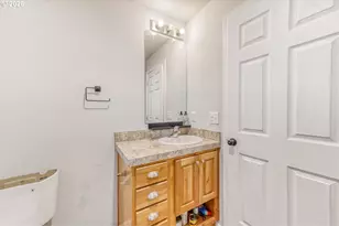 4264 SE 122nd Ave, Portland, OR 97236 - Photo 20