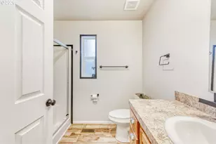 4264 SE 122nd Ave, Portland, OR 97236 - Photo 18