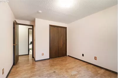6930 SE 122nd Ave, Portland, OR 97236 - Photo 10