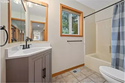 8835 SW Washington Dr, Portland, OR 97223 - Photo 22