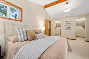 8835 SW Washington Dr, Portland, OR 97223 - Photo 26