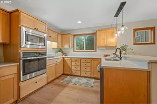 8835 SW Washington Dr, Portland, OR 97223 - Photo 14