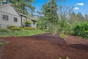 8835 SW Washington Dr, Portland, OR 97223 - Photo 32