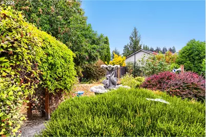 4039 NE Meadow Ln, Hillsboro, OR 97124 - Photo 28