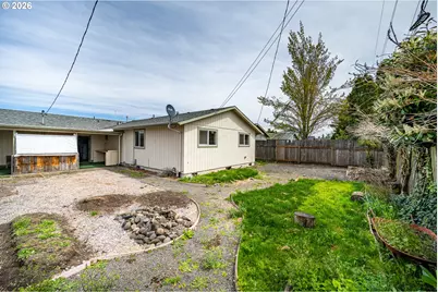 2365 L St, Springfield, OR 97477 - Photo 16