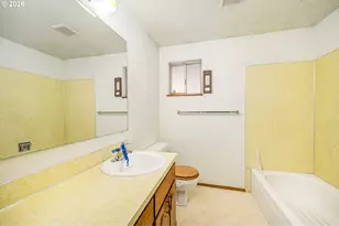 2365 L St, Springfield, OR 97477 - Photo 10