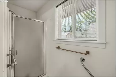 305 NE 12th St, Battle Ground, WA 98604 - Photo 16