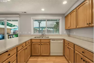 305 NE 12th St, Battle Ground, WA 98604 - Photo 6