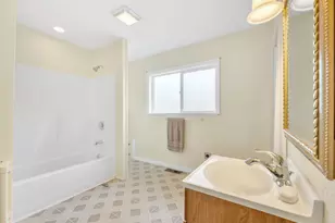 125 SW Cedar Ave, Warrenton, OR 97146 - Photo 14