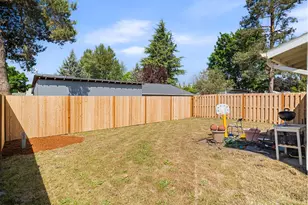 933 SE Rene Ave, Gresham, OR 97080 - Photo 22