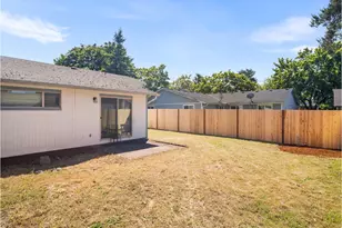 933 SE Rene Ave, Gresham, OR 97080 - Photo 24