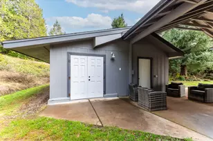 48187 McFarland Rd, Oakridge, OR 97463 - Photo 14