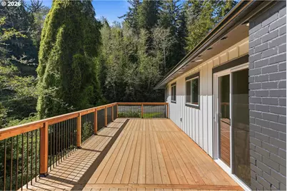 1395 Ingersoll St, Coos Bay, OR 97420 - Photo 20