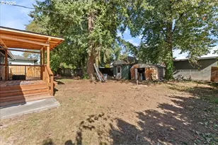 210 NE 167th Pl, Portland, OR 97230 - Photo 24