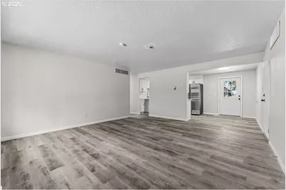 210 NE 167th Pl, Portland, OR 97230 - Photo 2