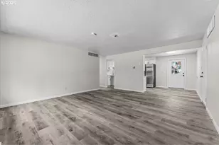 210 NE 167th Pl, Portland, OR 97230 - Photo 2
