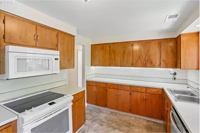 14682 SW May Ct, Sherwood, OR 97140 - Photo 12