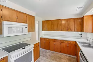 14682 SW May Ct, Sherwood, OR 97140 - Photo 12