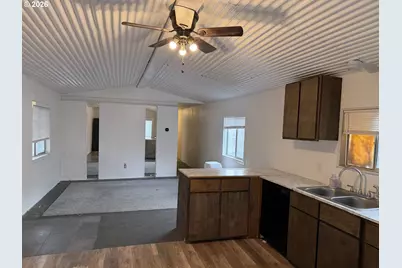 200 Emils Way #19, Roseburg, OR 97471 - Photo 4