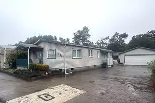 1601 Rhododendron Dr, Florence, OR 97439 - Photo 2