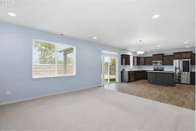 5290 Squirrel St, Springfield, OR 97478 - Photo 10