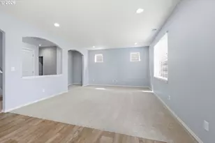 5290 Squirrel St, Springfield, OR 97478 - Photo 2