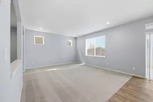 5290 Squirrel St, Springfield, OR 97478 - Photo 14
