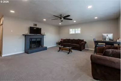 1152 Main St, Springfield, OR 97477 - Photo 24
