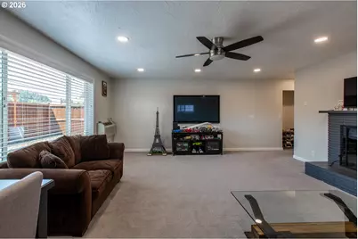 1152 Main St, Springfield, OR 97477 - Photo 26