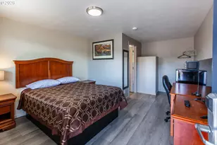 1152 Main St, Springfield, OR 97477 - Photo 48