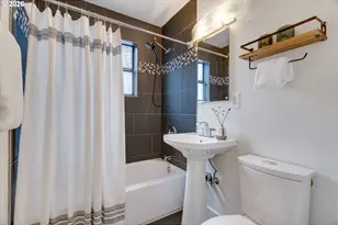 9560 N Ivanhoe St, Portland, OR 97203 - Photo 10