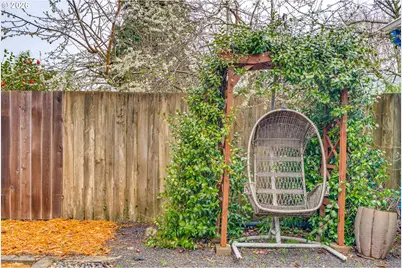9560 N Ivanhoe St, Portland, OR 97203 - Photo 40