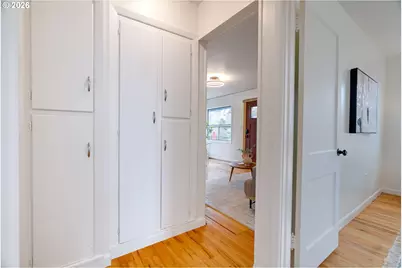 9560 N Ivanhoe St, Portland, OR 97203 - Photo 6