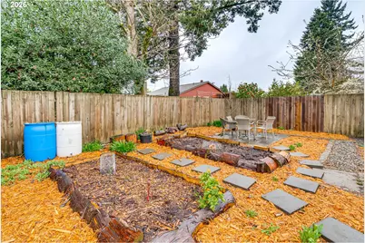 9560 N Ivanhoe St, Portland, OR 97203 - Photo 38