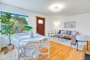 9560 N Ivanhoe St, Portland, OR 97203 - Photo 12