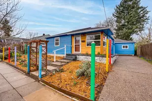 9560 N Ivanhoe St, Portland, OR 97203 - Photo 2