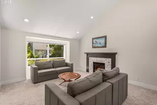 13687 SW Charleston Ln, Portland, OR 97224 - Photo 8