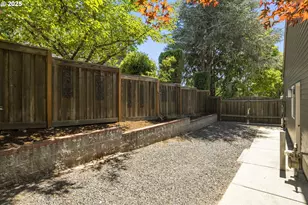 13687 SW Charleston Ln, Portland, OR 97224 - Photo 40