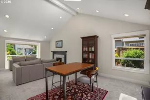 13687 SW Charleston Ln, Portland, OR 97224 - Photo 10