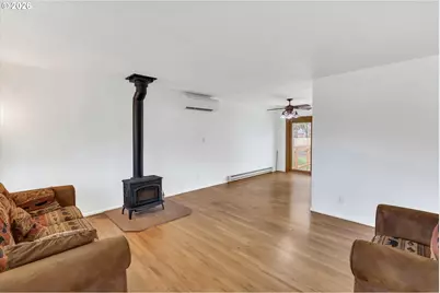 515 Harrison St, Fairview, OR 97024 - Photo 6