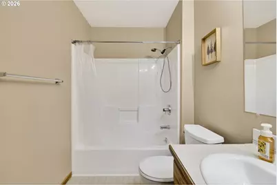 671 NE Maryann Ct, Hillsboro, OR 97124 - Photo 34