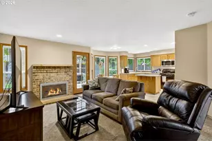 671 NE Maryann Ct, Hillsboro, OR 97124 - Photo 22
