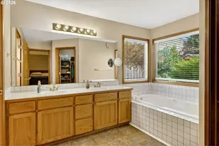 671 NE Maryann Ct, Hillsboro, OR 97124 - Photo 26