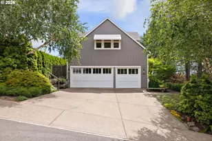 11812 SW 17th Ave, Portland, OR 97219 - Photo 2