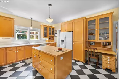 11812 SW 17th Ave, Portland, OR 97219 - Photo 10