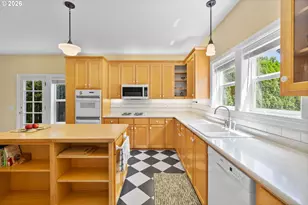 11812 SW 17th Ave, Portland, OR 97219 - Photo 12