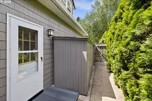 11812 SW 17th Ave, Portland, OR 97219 - Photo 44