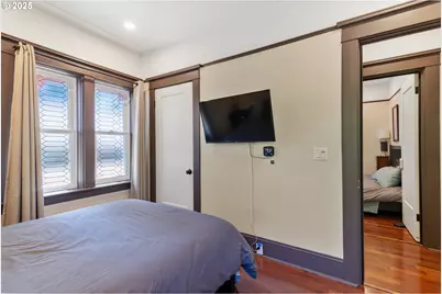 6541 E Burnside St, Portland, OR 97215 - Photo 26