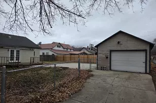 2402 N Spruce St, La Grande, OR 97850 - Photo 2